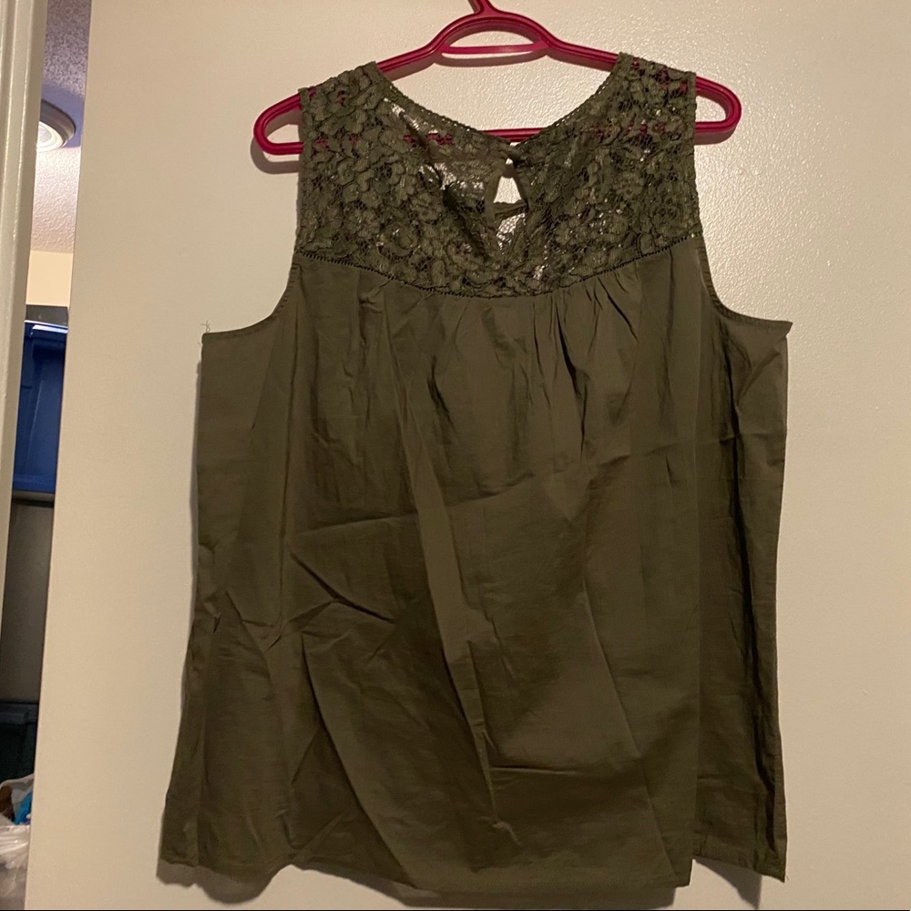 TORRID LACE SLEEVELESS TOP - Picture 5 of 16